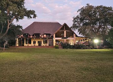 botswana/chobe-district/nightclub/chobe-river-lodge