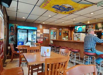 indiana/patoka-lake/nightclub/rosie-s-tavern