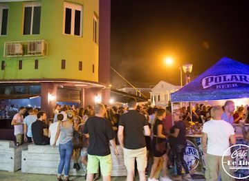 curacao/barber/nightclub/cafe-de-tijd
