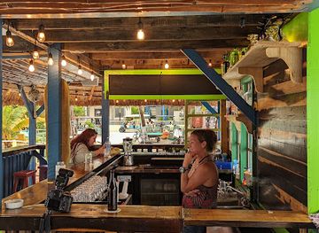 belize/cockscomb-basin-wildlife-sanctuary/nightclub/barrier-reef-sports-bar-grill
