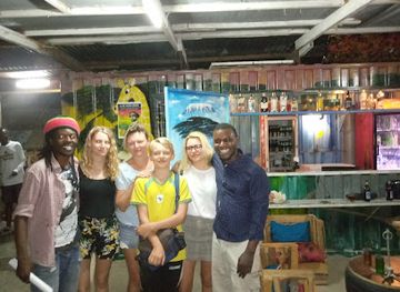 tanzania/dar-es-salaam/masaki/nightclub/eddie-s-bar