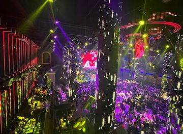 cambodia/sihanoukville/serendipity-beach/nightclub/n1-taxi-lounge