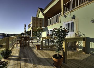 michigan/pictured-rocks-national-lakeshore/nightclub/tracey-s-at-roam-inn