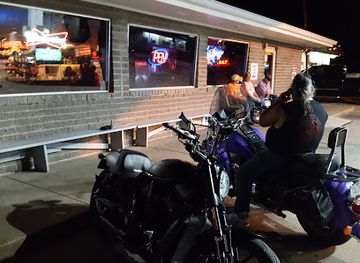 iowa/council-bluffs/nightclub/andrew-s-lounge