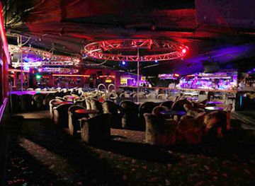 Curves Cabaret
