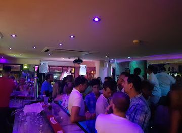 VELVET LOUNGE CLUB (SHISHA AND FOOD )