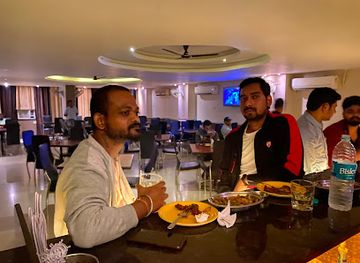 india/jabalpur/napier-town/nightclub/vini-s-bar