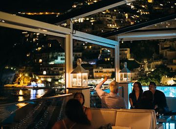italy/positano/nightclub/fly