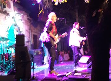 montenegro/lake-skadar/nightclub/montenegro-pub