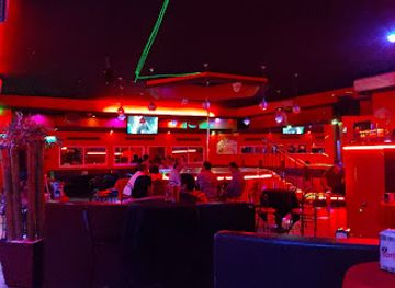 Centro Nocturno Para Caballeros La Entrega mens club
