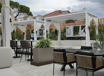 montenegro/lake-skadar/nightclub/salon-prive