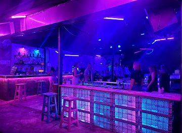 BlackLight CNX