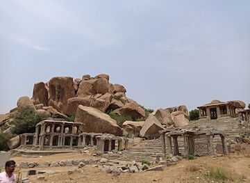 india/hampi/nightclub/hampi-bazaar