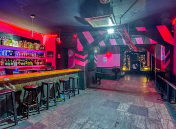 spain/madrid/retiro/nightclub/lucy-in-the-sky-club