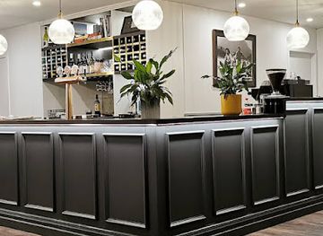 new-zealand/fox-glacier/nightclub/betsey-jane-eatery-bar