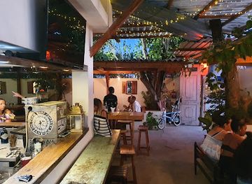 mozambique/tofo-beach/nightclub/sumi-bar-and-kitchen