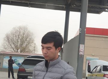 uzbekistan/aydarkul-lake/nightclub/sherin-kolbasa