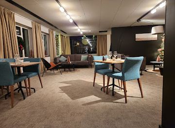 belgium/hautes-fagnes/nightclub/lounge-roannay