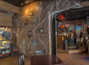 new-mexico/valles-caldera-national-preserve/nightclub/the-library-bar-grill