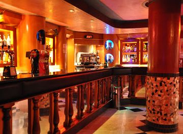 Live Show Club Ex Marlon Brando Nightclub