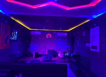 The Club Vegas Lounge & Bar