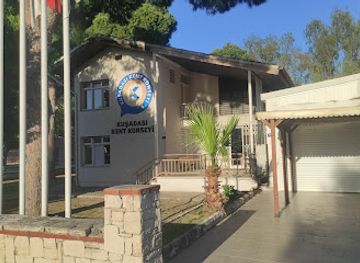 turkiye/kusadasi/nightclub/okuz-kusadasi