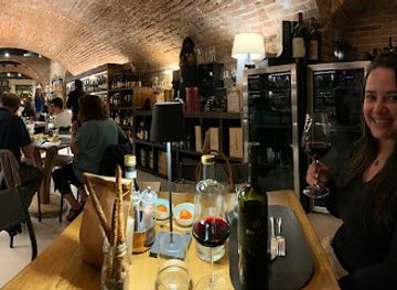 italy/montepulciano/nightclub/enoteca-la-dolce-vita-montepulciano