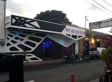Woods Lounge Bar