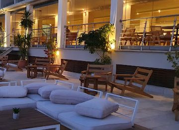 greece/corfu/paleokastritsa/nightclub/akrotiri-hotel-bar