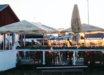 estonia/hiiumaa-island/nightclub/briis-bar-resto