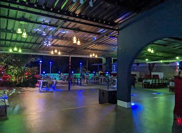 comoros/moroni/nightclub/c-la-vie