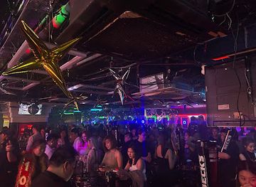 singapore/macritchie-reservoir/nightclub/club-axis