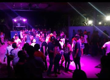 nicaragua/ometepe/nightclub/pista-lasser