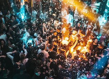 france/angers/nightclub/mid-star-angers