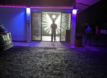 costa-rica/arenal-volcano-national-park/nightclub/charlies-cr