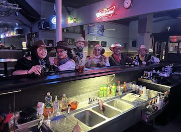 illinois/rockford/nightclub/golden-bar