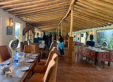 pakistan/karakoram-highway/nightclub/club-house