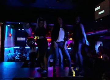 argentina/buenos-aires/san-telmo/nightclub/golden