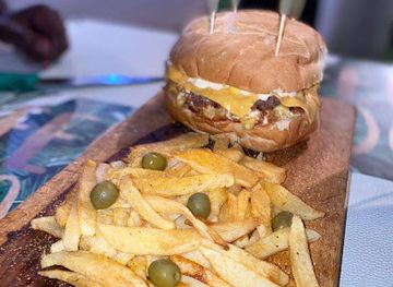 angola/central-highlands/nightclub/esplanada-por-do-sol