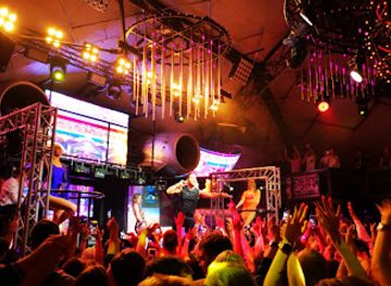 latvia/riga-bay/nightclub/first-club