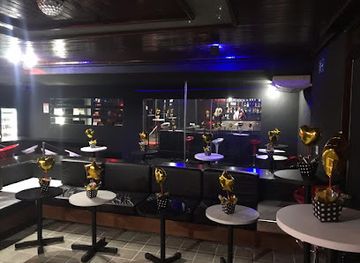 CHAMPAGNE club