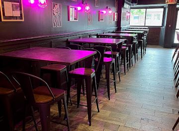 massachusetts/quabbin-reservoir/nightclub/femme-bar