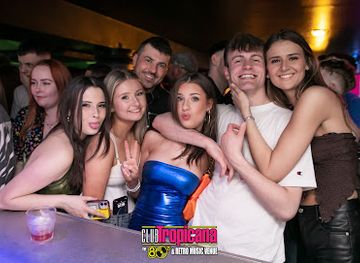 Club Tropicana & Venga