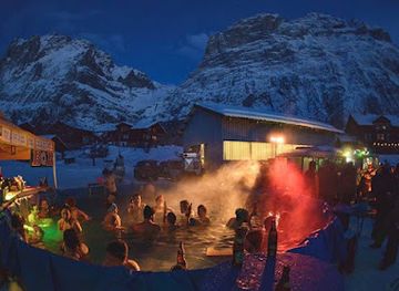 switzerland/grindelwald/nightclub/bus-stop-bar