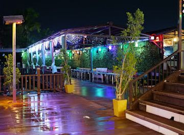 QQ Restaurant and Bar