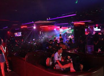 philippines/manila/makati/nightclub/neon-nights-bar-club