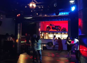 sri-lanka/knuckles-mountain-range/nightclub/le-garage-night-club