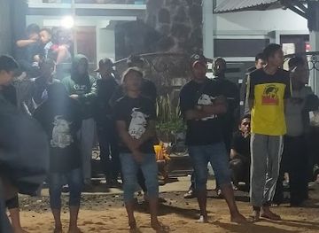 indonesia/mount-bromo/nightclub/paguyuban-kramat-jaya