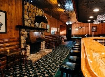 california/yosemite-national-park/nightclub/snowline-country-bar