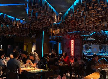 argentina/san-martin-de-los-andes/nightclub/bunker-resto-bar